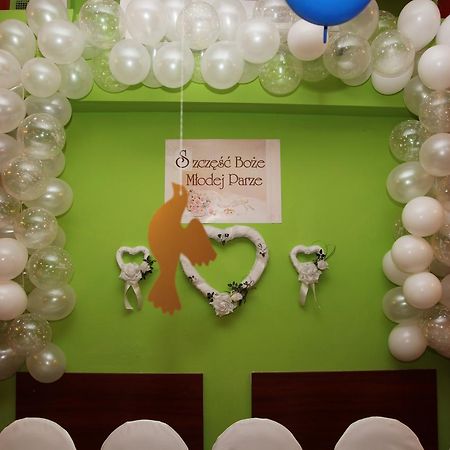 Hotel Krokus Kamienna Gora Ngoại thất bức ảnh