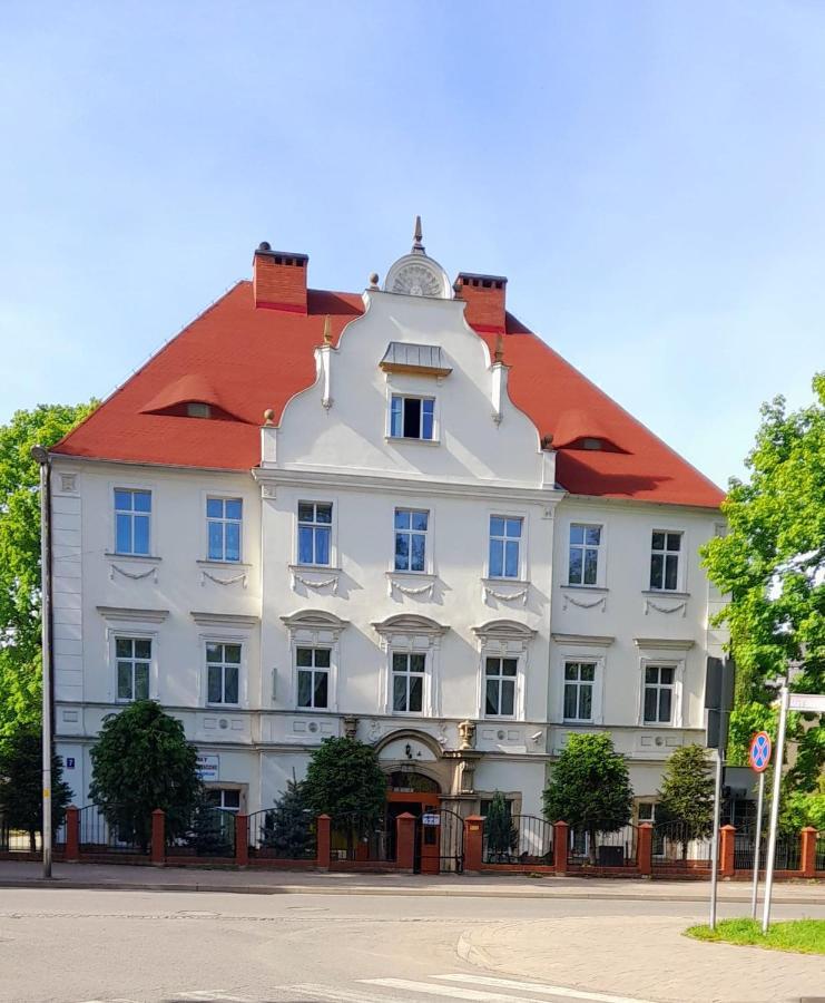 Hotel Krokus Kamienna Gora Ngoại thất bức ảnh