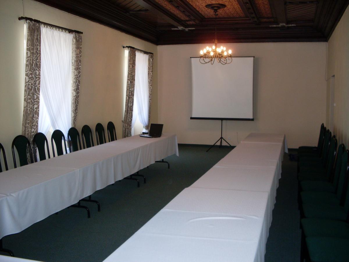 Hotel Krokus Kamienna Gora Ngoại thất bức ảnh